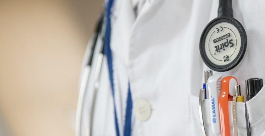 close-up-doctor-health-42273-3